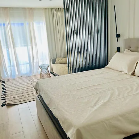 Cap Salacia Front New דירה